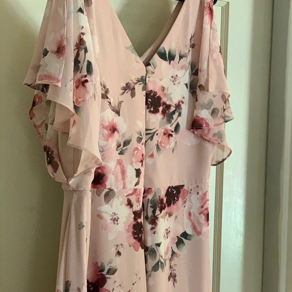David’s bridal Flutter Sleeve Floral Chiffon Dress - Picture 4 of 7